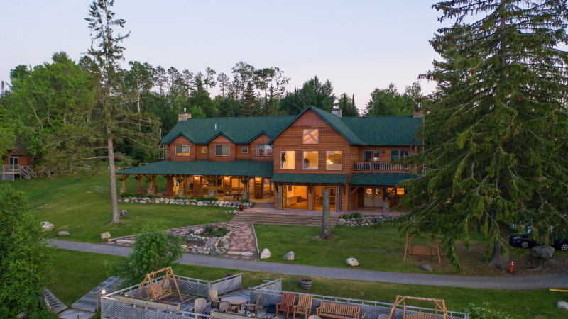 The Main Lodge at Pehrson Lodge in the evening.